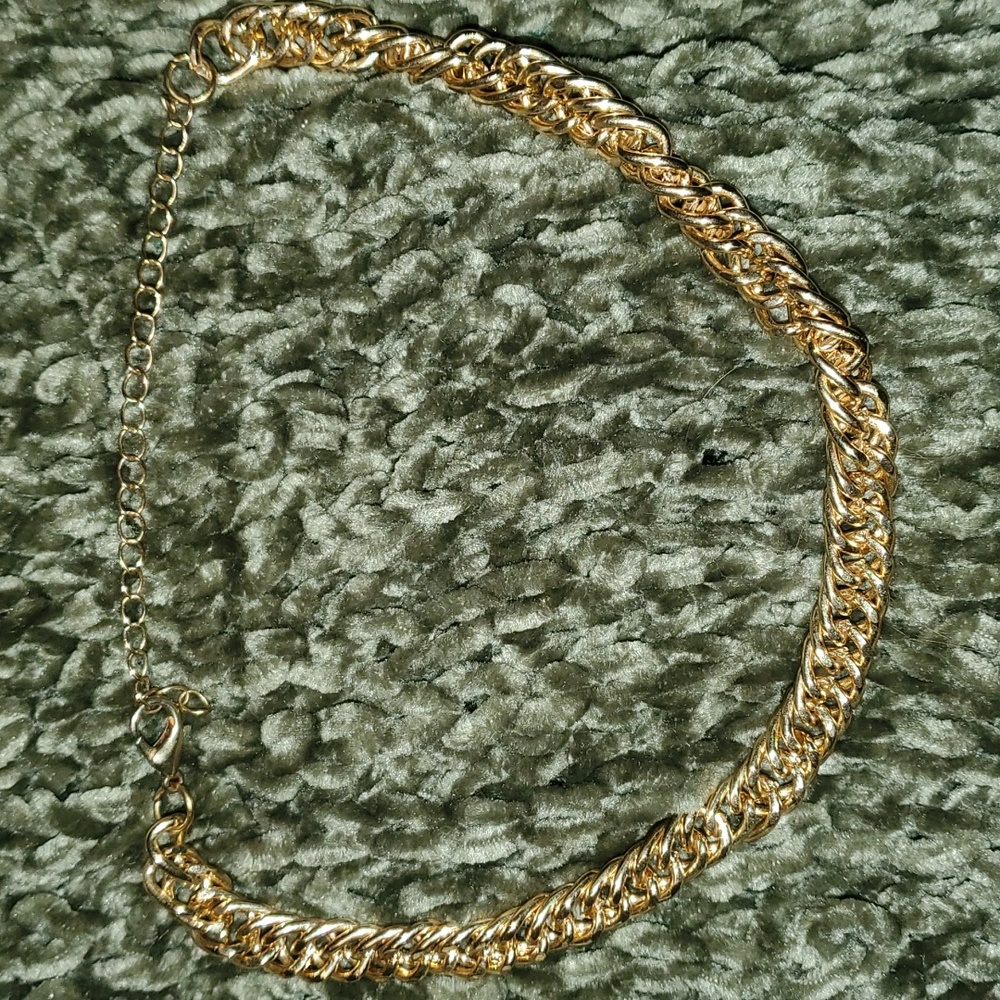 Gold Chain Choker - Picture 3 of 3